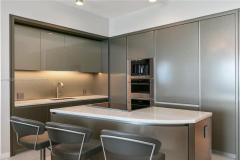 Condo in Sunny Isles Beach, Florida, 4 bedrooms  № 1946035 - photo 21