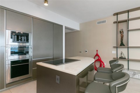 Condo in Sunny Isles Beach, Florida, 4 bedrooms  № 1946035 - photo 20