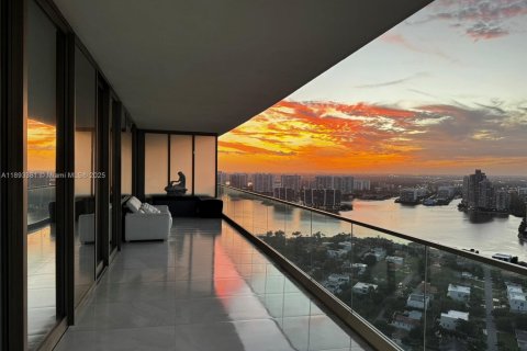Condo in Sunny Isles Beach, Florida, 4 bedrooms  № 1946035 - photo 4