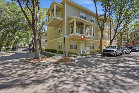 Купить кондоминиум в Гейнсвилл, Флорида 3 комнаты, 104.24м2, № 2226660 - фото 2