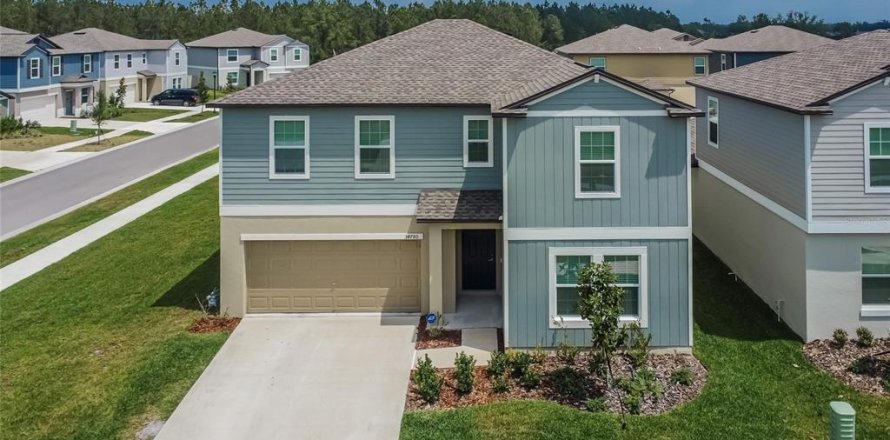 Casa en Zephyrhills, Florida 6 dormitorios, 308.99 m2 № 2212846