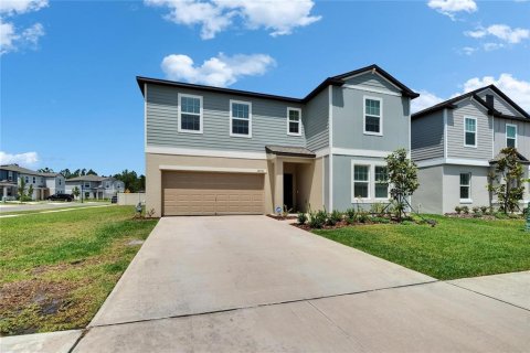 Casa en venta en Zephyrhills, Florida, 6 dormitorios, 308.99 m2 № 2212846 - foto 7
