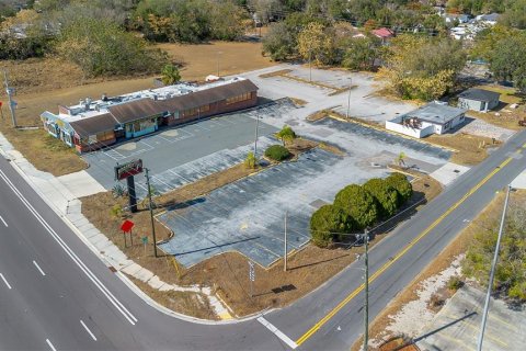 Propiedad comercial en venta en Lake Wales, Florida, 635.73 m2 № 2157091 - foto 3
