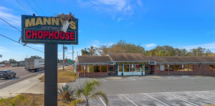 Propiedad comercial en Lake Wales, Florida 635.73 m2 № 2157091