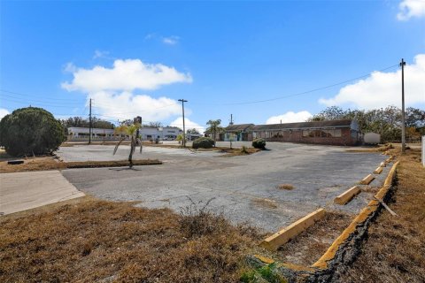 Propiedad comercial en venta en Lake Wales, Florida, 635.73 m2 № 2157091 - foto 24