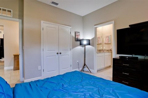 House in Bradenton, Florida 4 bedrooms, 258.92 sq.m. № 2306386 - photo 27
