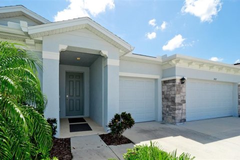 House in Bradenton, Florida 4 bedrooms, 258.92 sq.m. № 2306386
