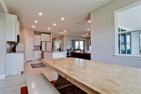 House in Bradenton, Florida 4 bedrooms, 258.92 sq.m. № 2306386 - photo 10