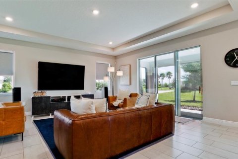 House in Bradenton, Florida 4 bedrooms, 258.92 sq.m. № 2306386 - photo 6