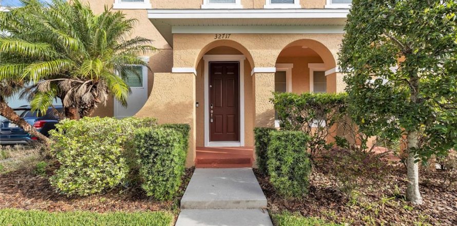 House in Wesley Chapel, Florida 4 bedrooms, 206.06 sq.m. № 1773597