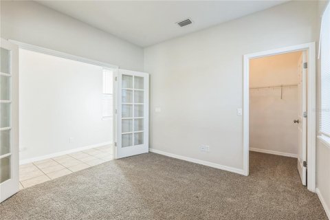 House in Wesley Chapel, Florida 4 bedrooms, 206.06 sq.m. № 1773597 - photo 21