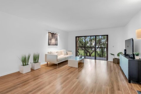 Copropriété à vendre à Weston, Floride: 2 chambres, 114.36 m2 № 2146215 - photo 11