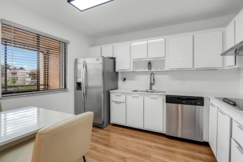 Copropriété à vendre à Weston, Floride: 2 chambres, 114.36 m2 № 2146215 - photo 4