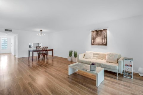 Copropriété à vendre à Weston, Floride: 2 chambres, 114.36 m2 № 2146215 - photo 14