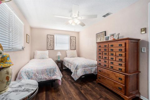 House in Port Richey, Florida 3 bedrooms, 102.84 sq.m. № 1907347 - photo 23