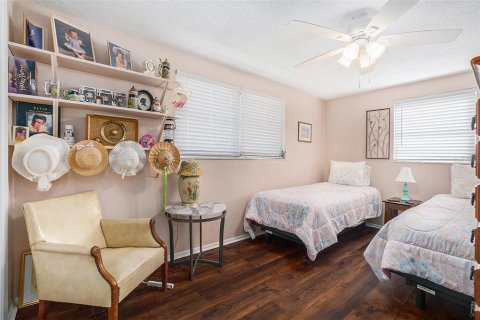 House in Port Richey, Florida 3 bedrooms, 102.84 sq.m. № 1907347 - photo 22