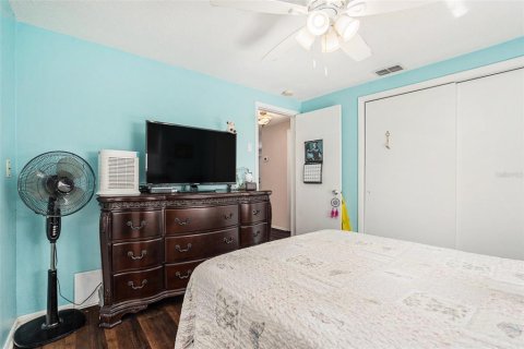 House in Port Richey, Florida 3 bedrooms, 102.84 sq.m. № 1907347 - photo 21
