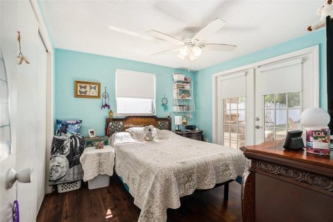 House in Port Richey, Florida 3 bedrooms, 102.84 sq.m. № 1907347 - photo 19
