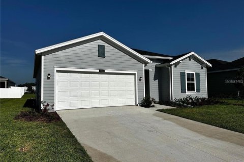 House in Ocala, Florida 3 bedrooms, 143.81 sq.m. № 1915213 - photo 1