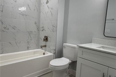 Apartment in Englewood, Florida 3 bedrooms, 108.14 sq.m. № 2208498 - photo 14