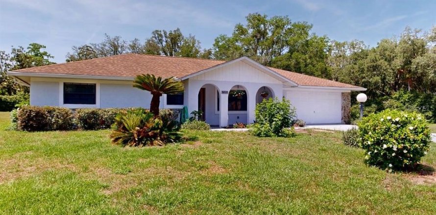 Casa en Beverly Hills, Florida 2 dormitorios, 156.63 m2 № 1824583
