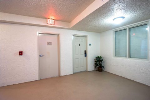 Condo in Clearwater, Florida, 2 bedrooms  № 1913765 - photo 24