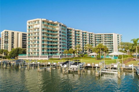 Condo in Clearwater, Florida, 2 bedrooms  № 1913765 - photo 1