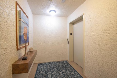 Condo in Clearwater, Florida, 2 bedrooms  № 1913765 - photo 23