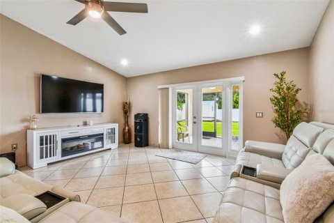 Casa en venta en Lakeland, Florida, 3 dormitorios, 159.98 m2 № 1886714 - foto 11