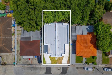 Commercial property in Miami, Florida 366.41 sq.m. № 1946510 - photo 29