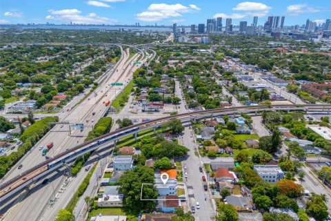 Commercial property in Miami, Florida 366.41 sq.m. № 1946510 - photo 30