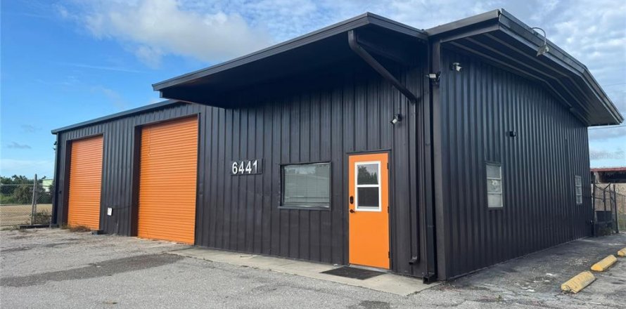 Commercial property in Englewood, Florida 74.32 sq.m. № 1908188