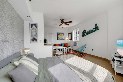 Apartamento en alquiler en Miami Beach, Florida, 41.81 m2 № 2029009 - foto 3