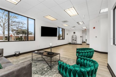 Propiedad comercial en venta en Lutz, Florida, 700.48 m2 № 1283523 - foto 17