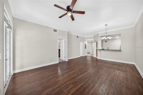 Condo in Four Corners, Florida, 3 bedrooms № 2226230 - photo 10