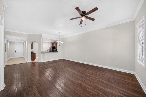 Condo in Four Corners, Florida, 3 bedrooms № 2226230 - photo 11