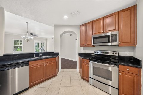 Condo in Four Corners, Florida, 3 bedrooms № 2226230 - photo 15