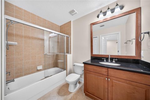 Condo in Four Corners, Florida, 3 bedrooms № 2226230 - photo 23