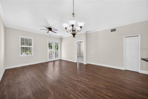 Condo in Four Corners, Florida, 3 bedrooms № 2226230 - photo 9