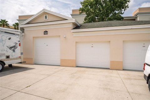 Condo in Four Corners, Florida, 3 bedrooms № 2226230 - photo 27