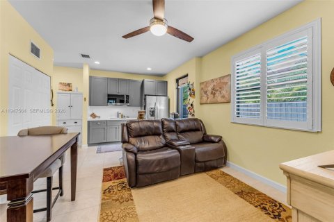 Купить виллу или дом в Майами, Флорида 4 спальни, 287.07м2, № 2006639 - фото 16