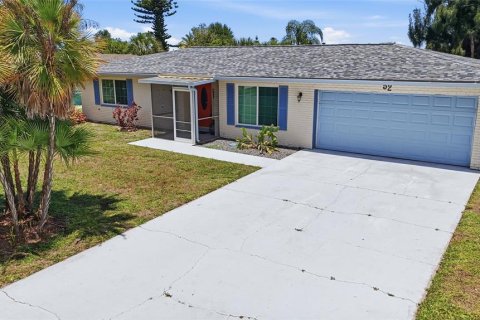Villa ou maison à vendre à Rotonda, Floride: 2 chambres, 98.01 m2 № 2212038 - photo 7