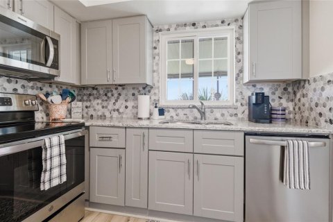 Villa ou maison à vendre à Rotonda, Floride: 2 chambres, 98.01 m2 № 2212038 - photo 21