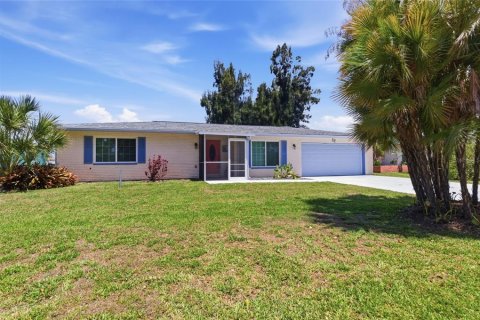 Villa ou maison à vendre à Rotonda, Floride: 2 chambres, 98.01 m2 № 2212038 - photo 2