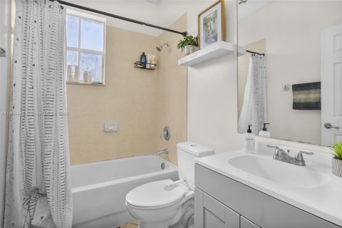 Condominio en venta en Cutler Bay, Florida, 3 dormitorios, 123.1 m2 № 1963793 - foto 22