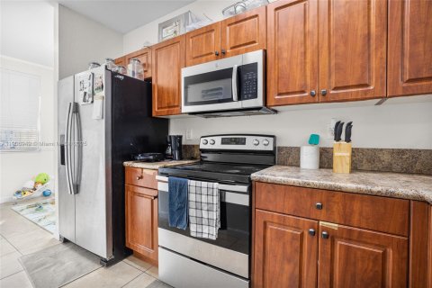 Condominio en venta en Cutler Bay, Florida, 3 dormitorios, 123.1 m2 № 1963793 - foto 13