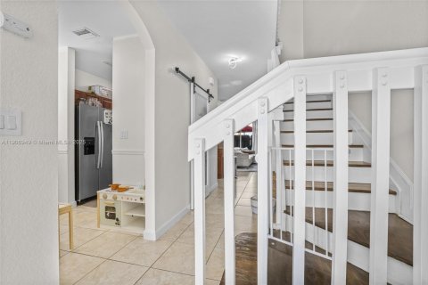 Condominio en venta en Cutler Bay, Florida, 3 dormitorios, 123.1 m2 № 1963793 - foto 4