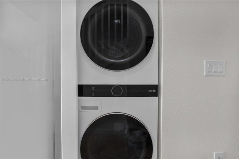 Condominio en venta en Cutler Bay, Florida, 3 dormitorios, 123.1 m2 № 1963793 - foto 15