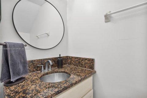 Condominio en venta en Cutler Bay, Florida, 3 dormitorios, 123.1 m2 № 1963793 - foto 17