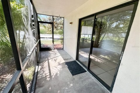 Condominio en venta en Palm Harbor, Florida, 2 dormitorios, 84.26 m2 № 1561069 - foto 21